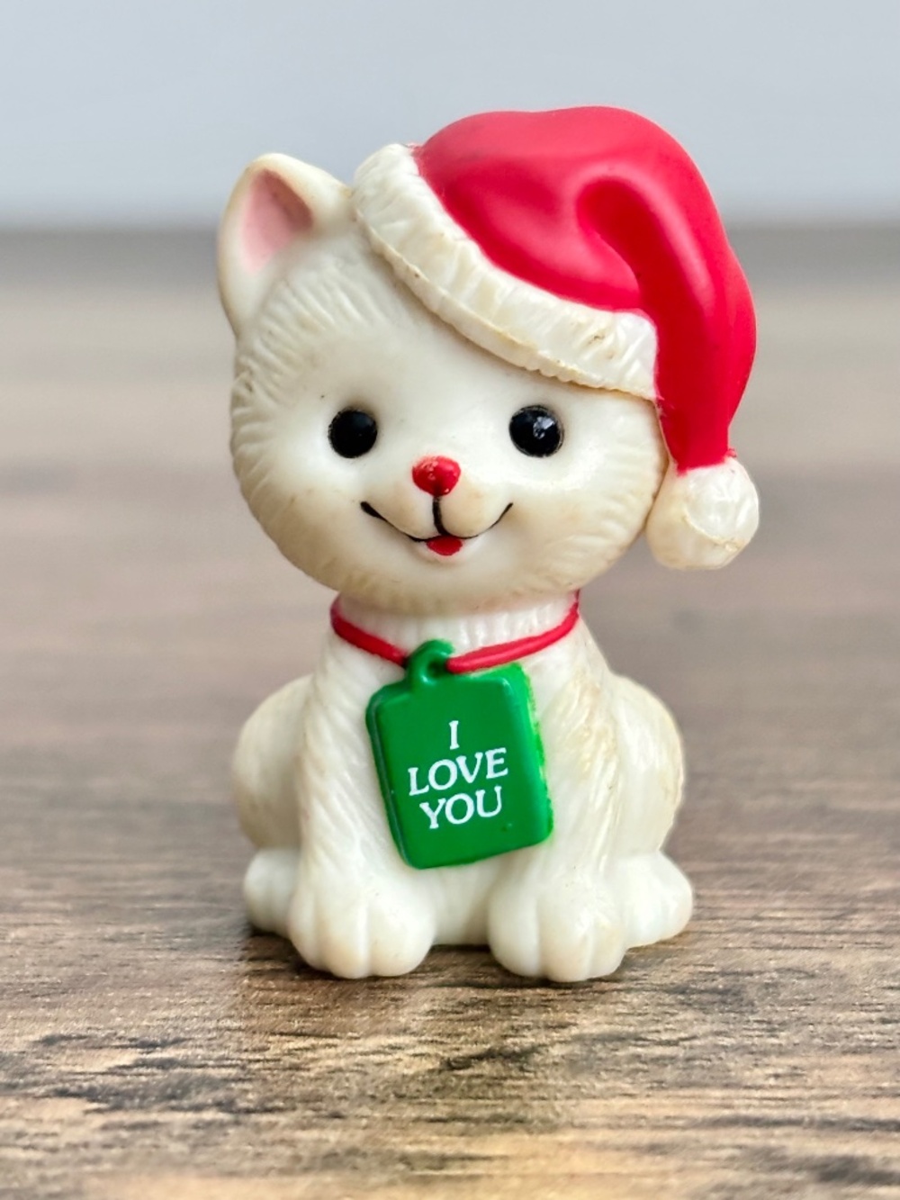 VINTAGE Christmas Kitten White Cat Santa Hat I LOVE YOU Figurine Russ Berrie